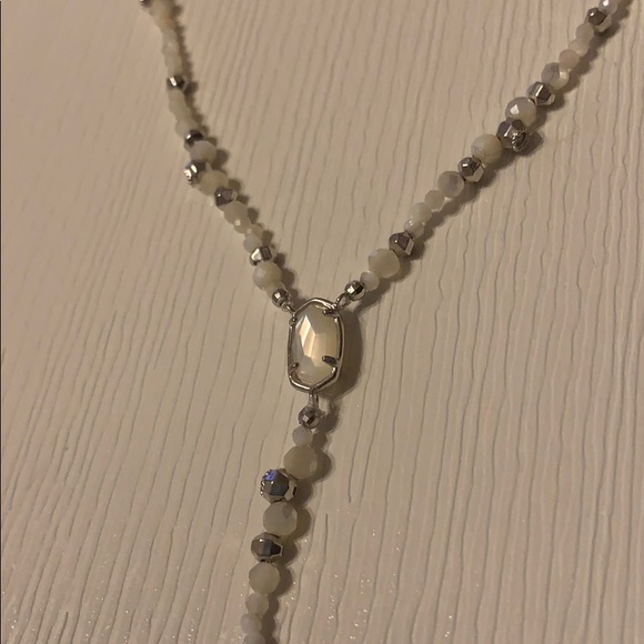 Kendra Scott silver MOP Bethany necklace - Picture 2 of 4